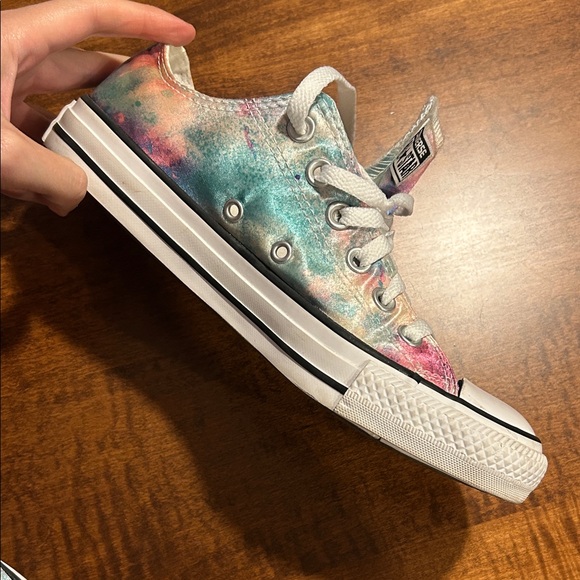 Converse Low Top Metallic Multicolor Unisex Sneakers - Women’s 7, Men’s 5 - Picture 4 of 10